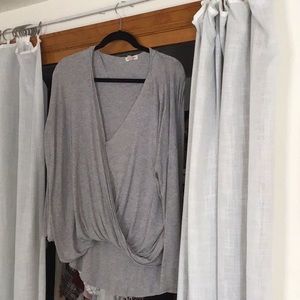 V Neck long sleeve top